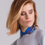 knitted 3d collar blue