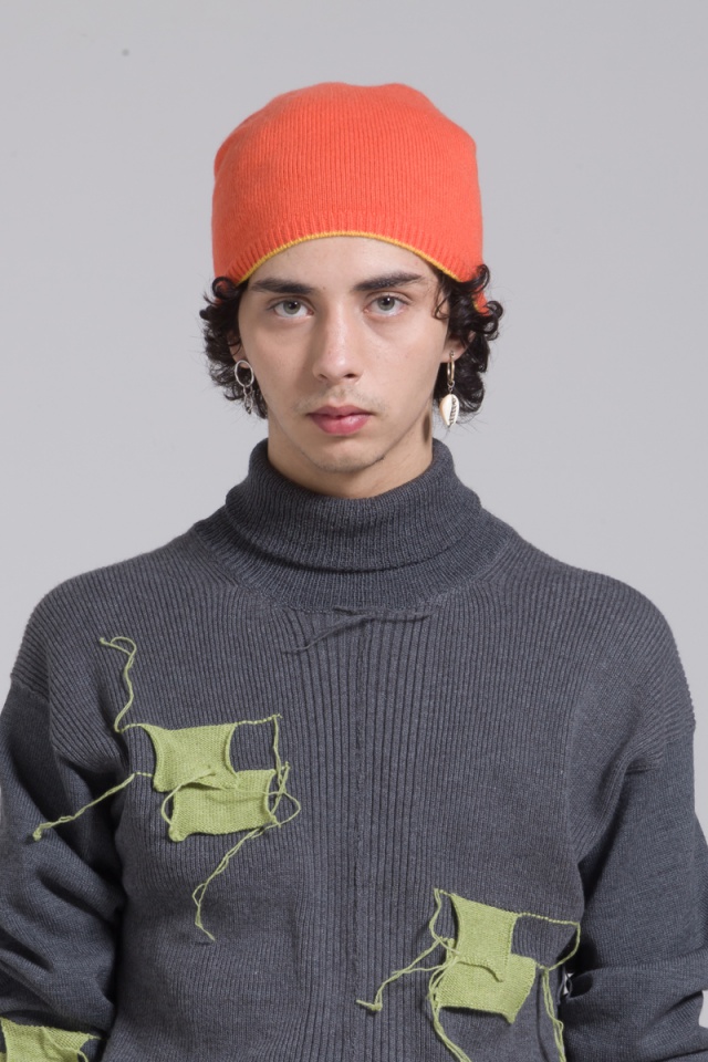 Orange knitted cashmere beanie