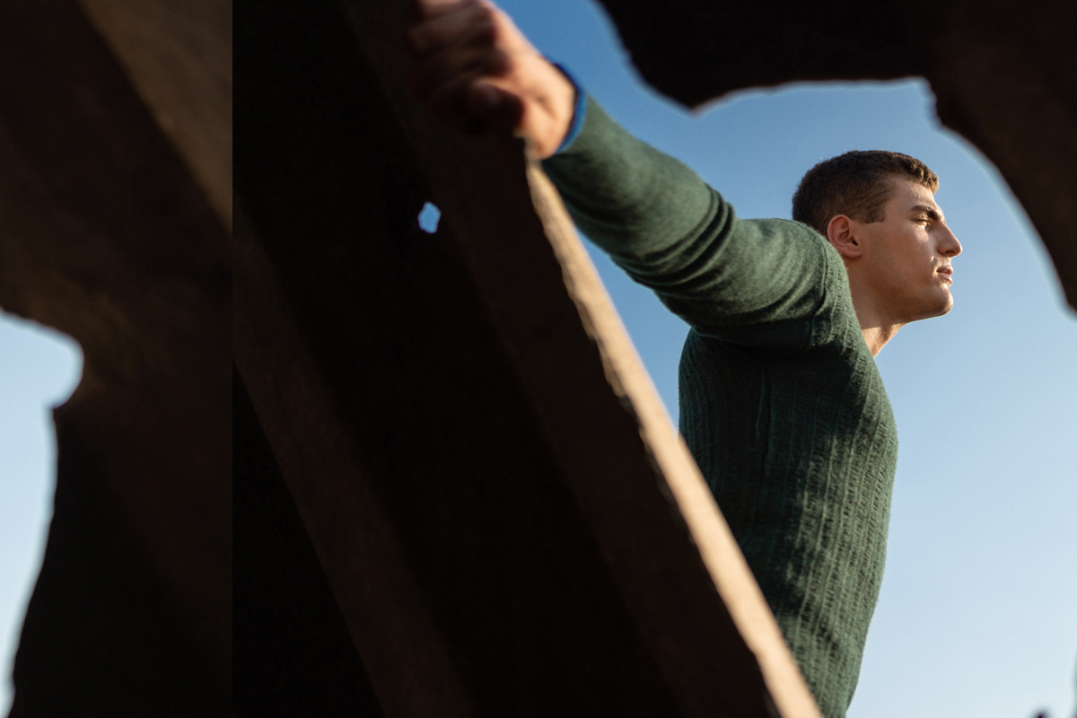 Gilston Jumper green lifestyle 2