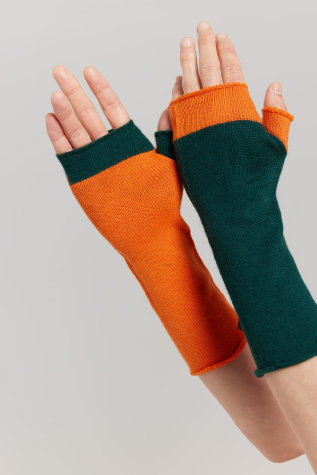 cashmere green mittens